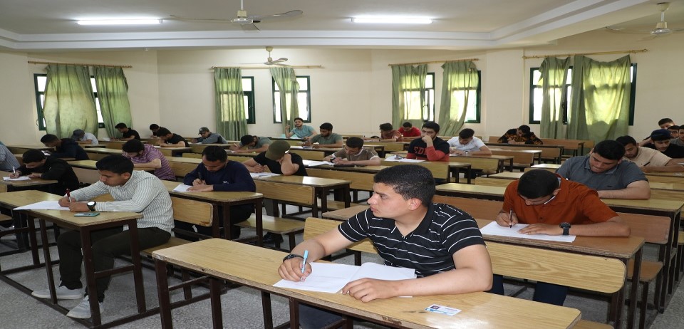 بدء امتحانات نهاية الفصل الدراسي الثاني 2021-2022 في الجامعة الإسلامية فرع الجنوب